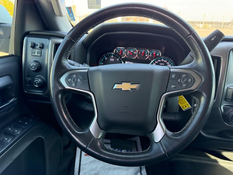 Chevrolet Silverado 1500 Vehicle Full-screen Gallery Image 9