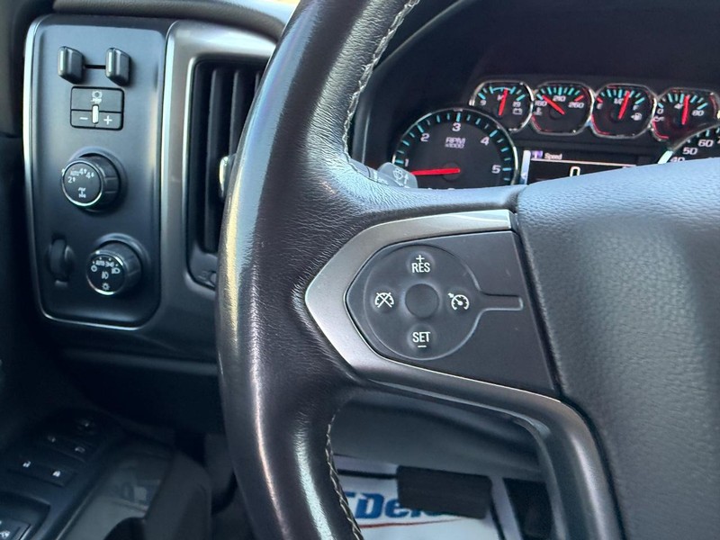 Chevrolet Silverado 1500 Vehicle Full-screen Gallery Image 10