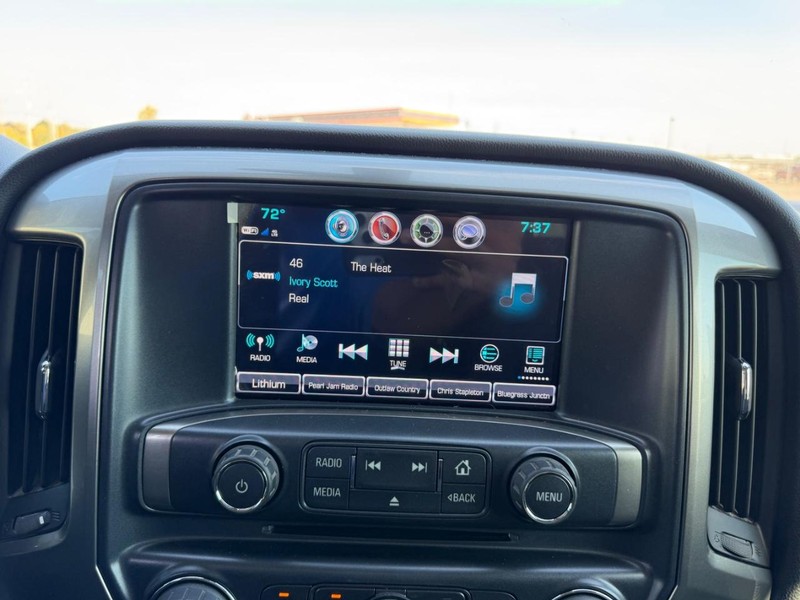 Chevrolet Silverado 1500 Vehicle Full-screen Gallery Image 12