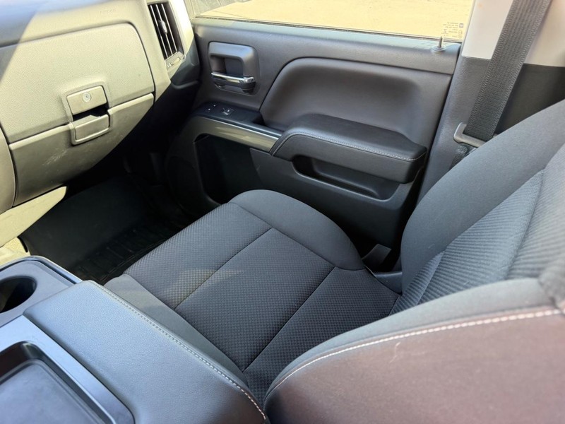Chevrolet Silverado 1500 Vehicle Full-screen Gallery Image 14