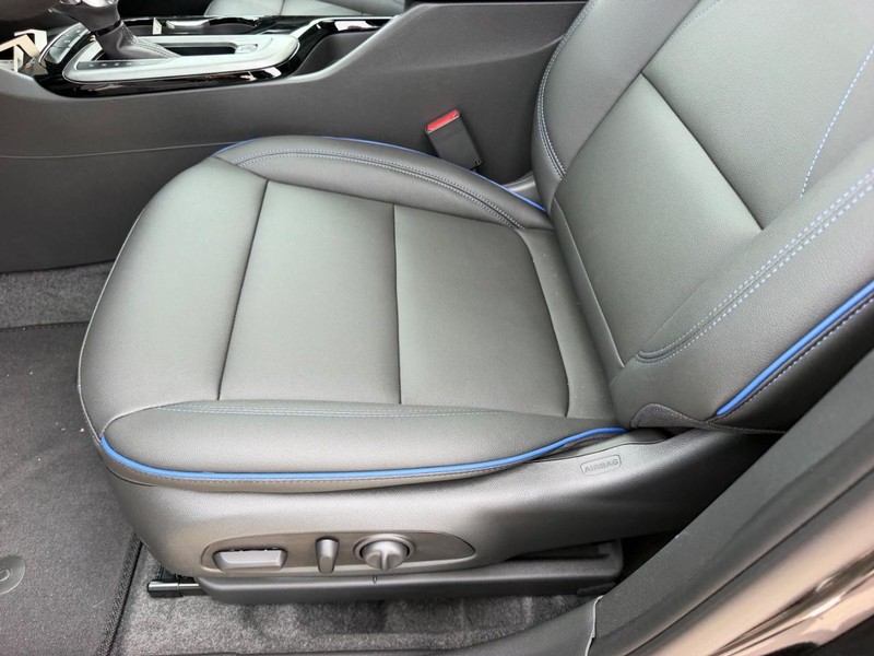 Buick Envista Vehicle Full-screen Gallery Image 19