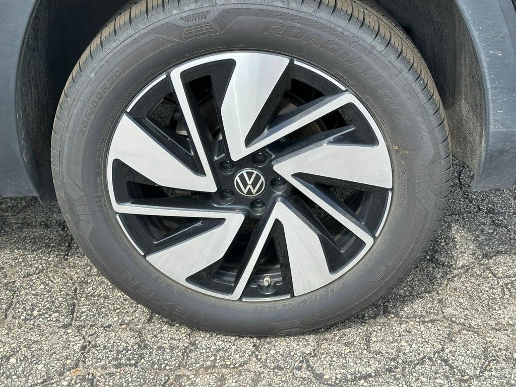 Volkswagen Atlas Vehicle Full-screen Gallery Image 06