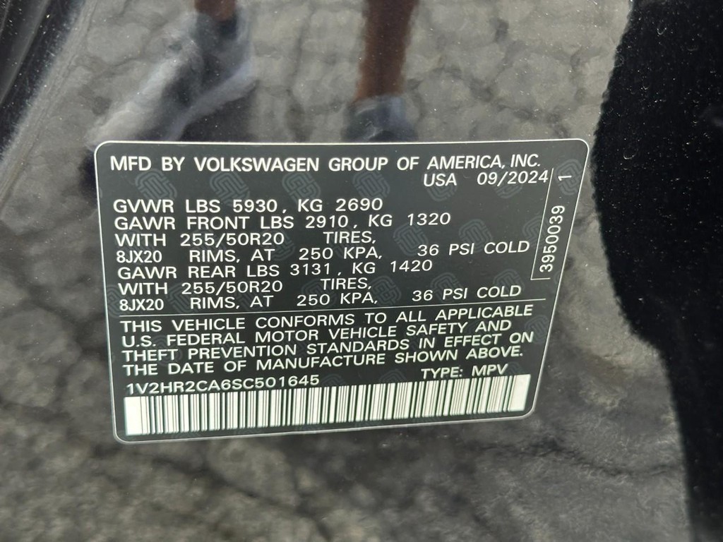 Volkswagen Atlas Vehicle Full-screen Gallery Image 24