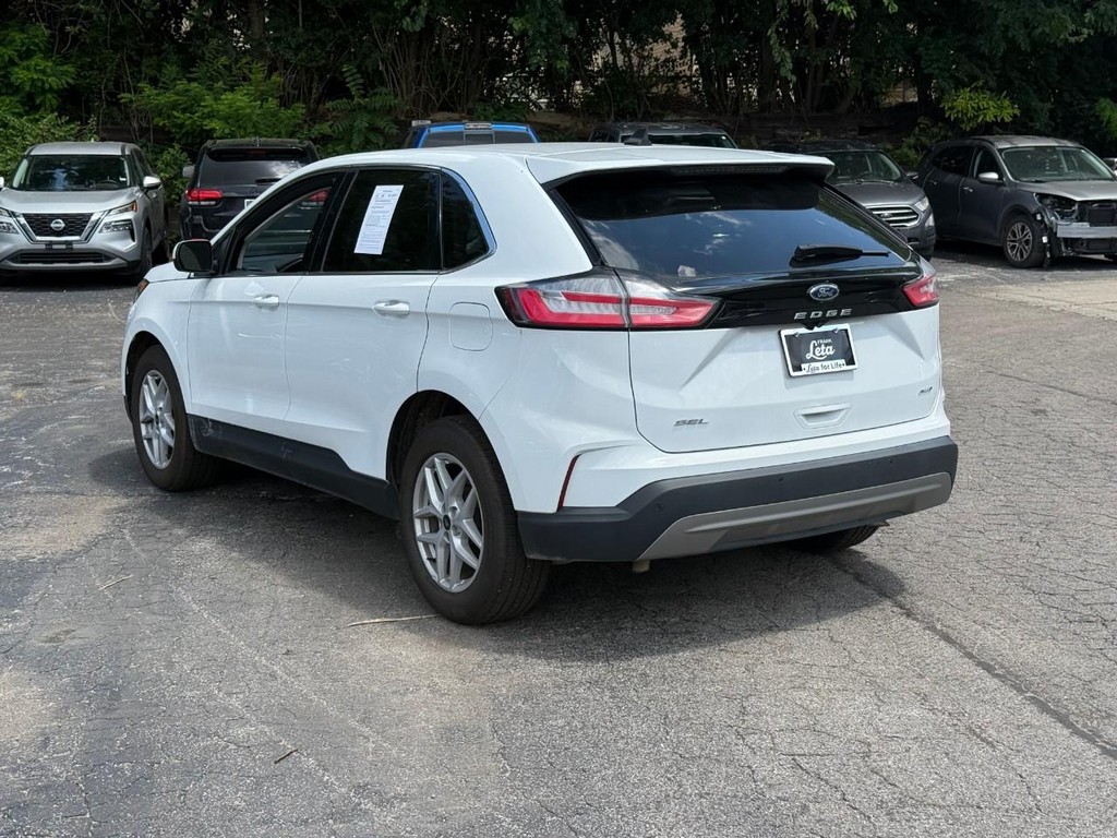 Ford Edge Vehicle Full-screen Gallery Image 04