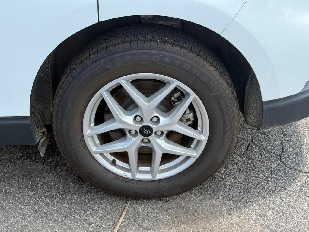 Ford Edge Vehicle Full-screen Gallery Image 05