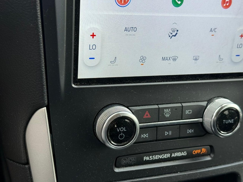 Ford Edge Vehicle Full-screen Gallery Image 25