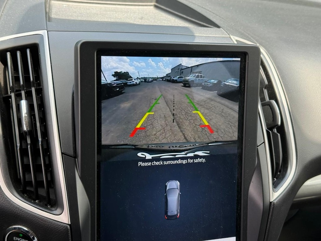 Ford Edge Vehicle Full-screen Gallery Image 26