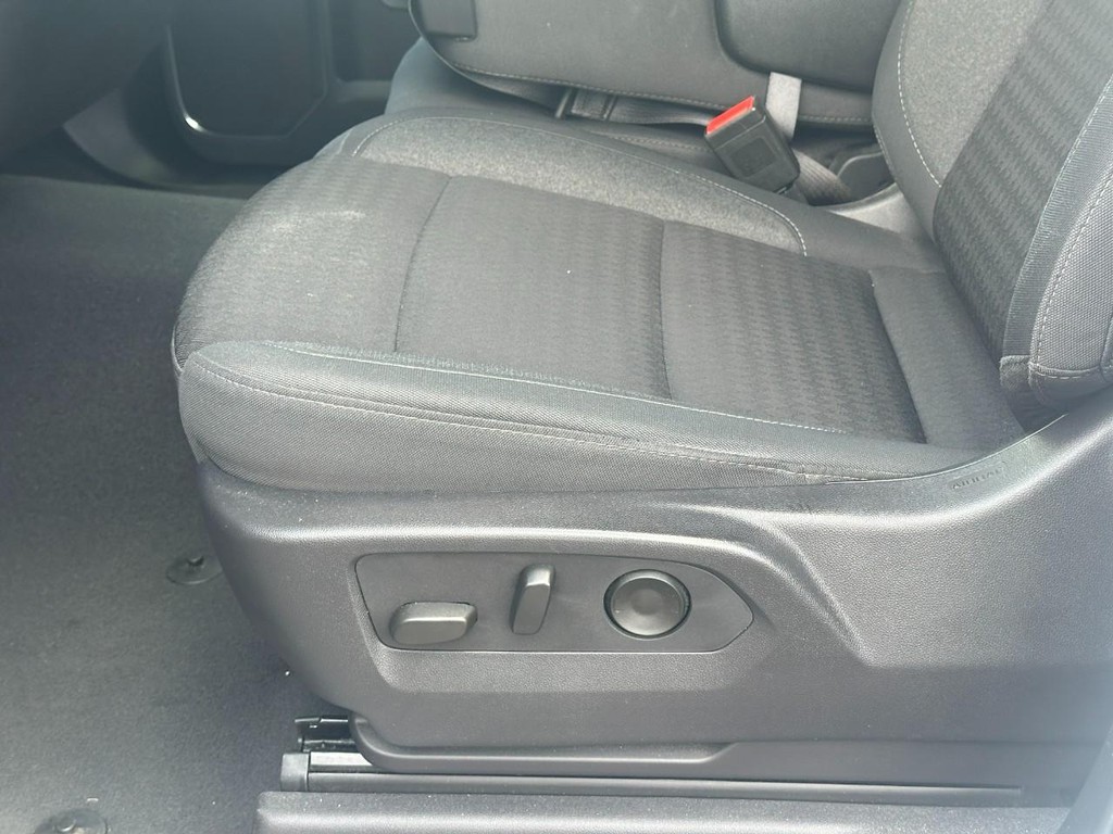 GMC Sierra 1500 Vehicle Full-screen Gallery Image 17