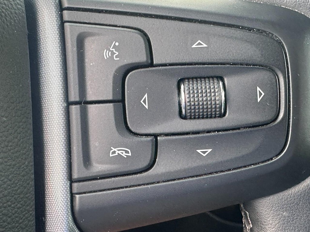 GMC Sierra 1500 Vehicle Full-screen Gallery Image 19