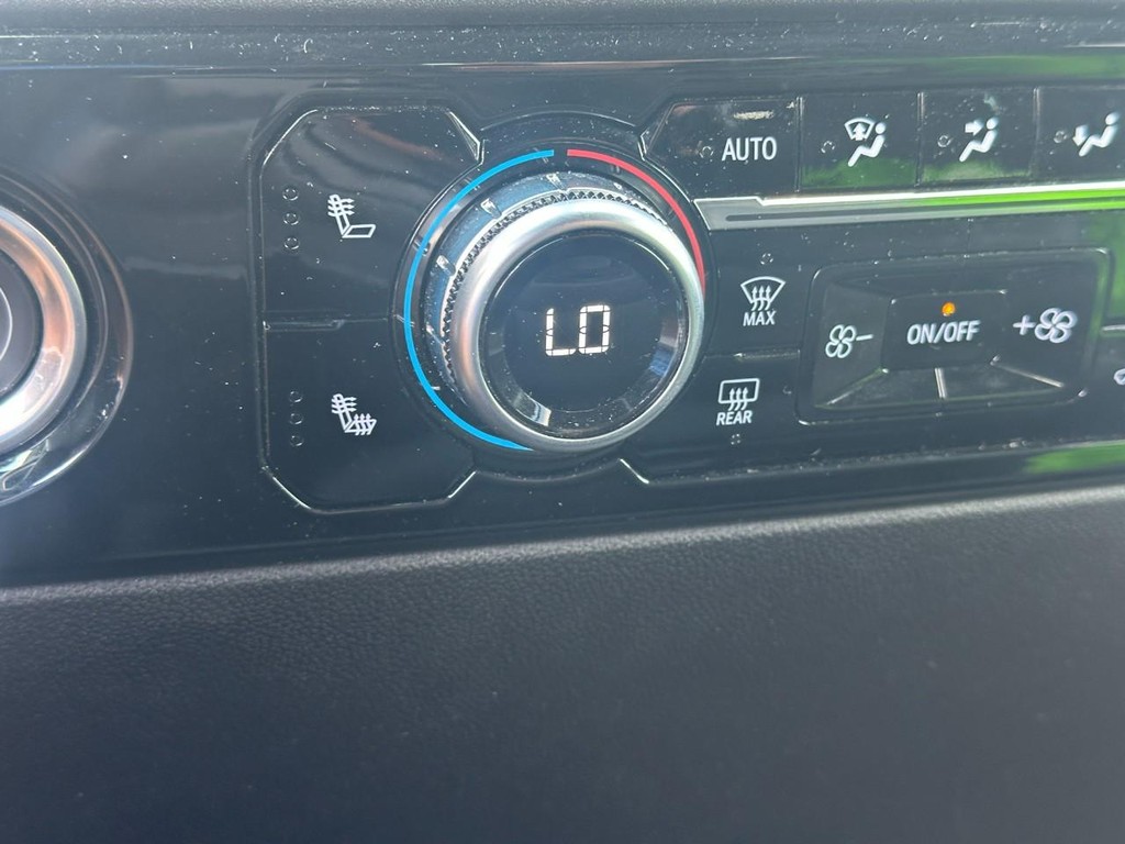 GMC Sierra 1500 Vehicle Full-screen Gallery Image 21