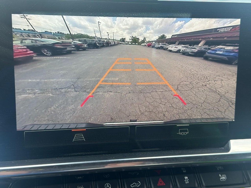 GMC Sierra 1500 Vehicle Full-screen Gallery Image 22