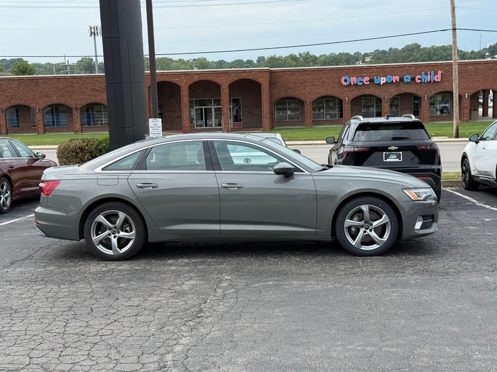 Audi A6 Sedan Vehicle Full-screen Gallery Image 02