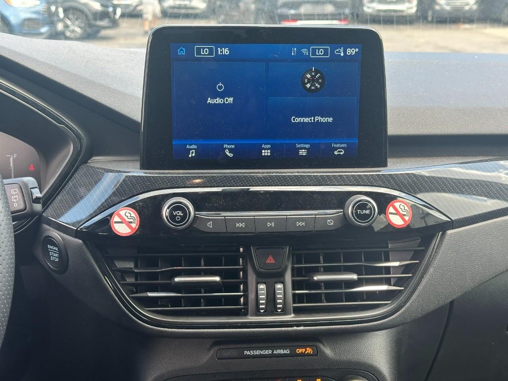 Ford Escape Vehicle Full-screen Gallery Image 13