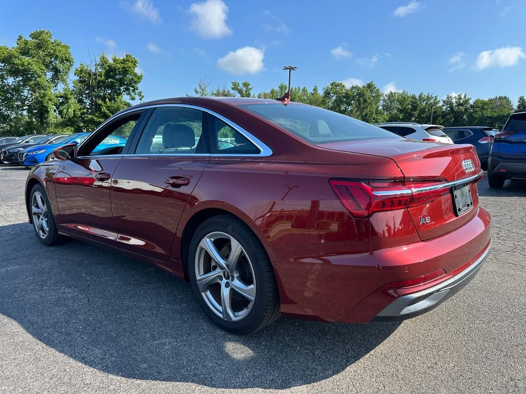 Audi A6 Sedan Vehicle Full-screen Gallery Image 06