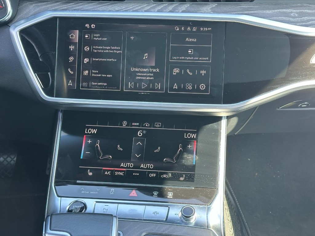 Audi A6 Sedan Vehicle Full-screen Gallery Image 15