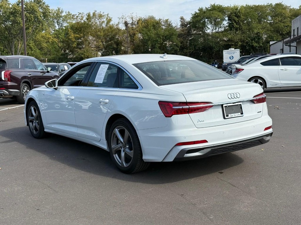 Audi A6 Sedan Vehicle Full-screen Gallery Image 04