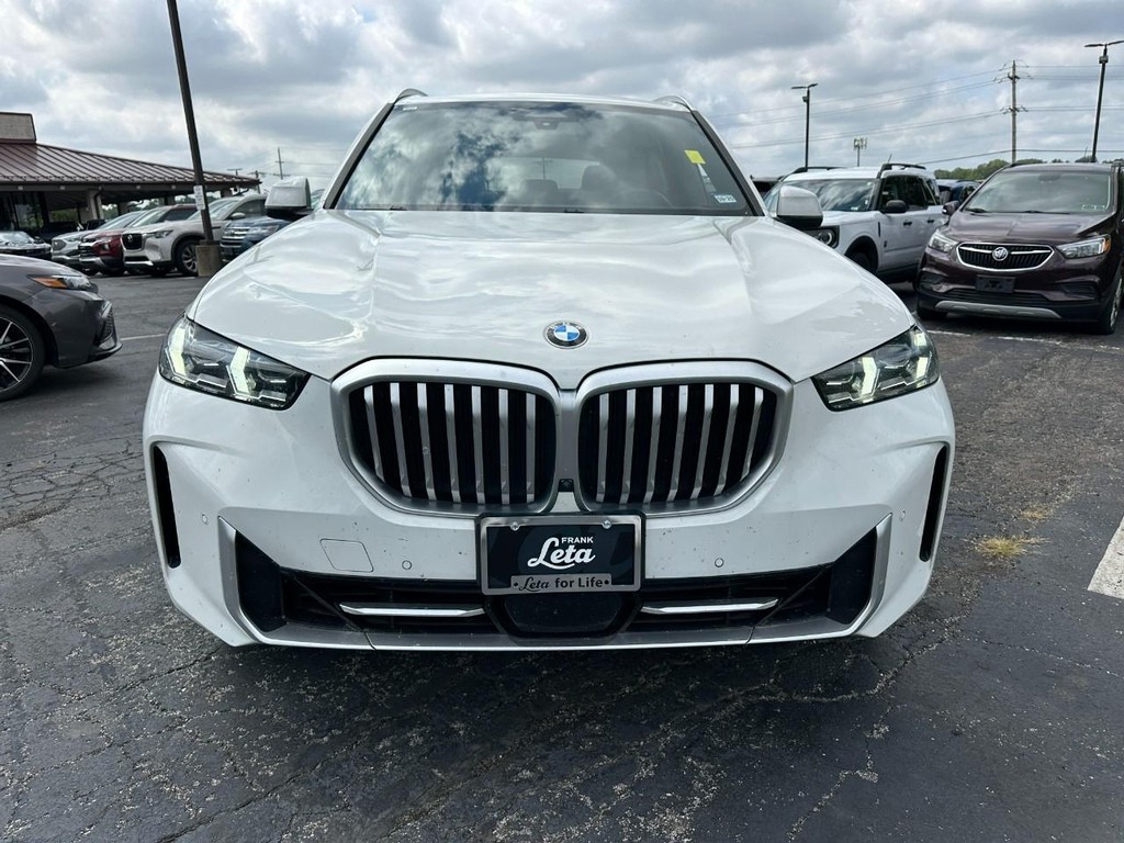 BMW X5 Vehicle Full-screen Gallery Image 09