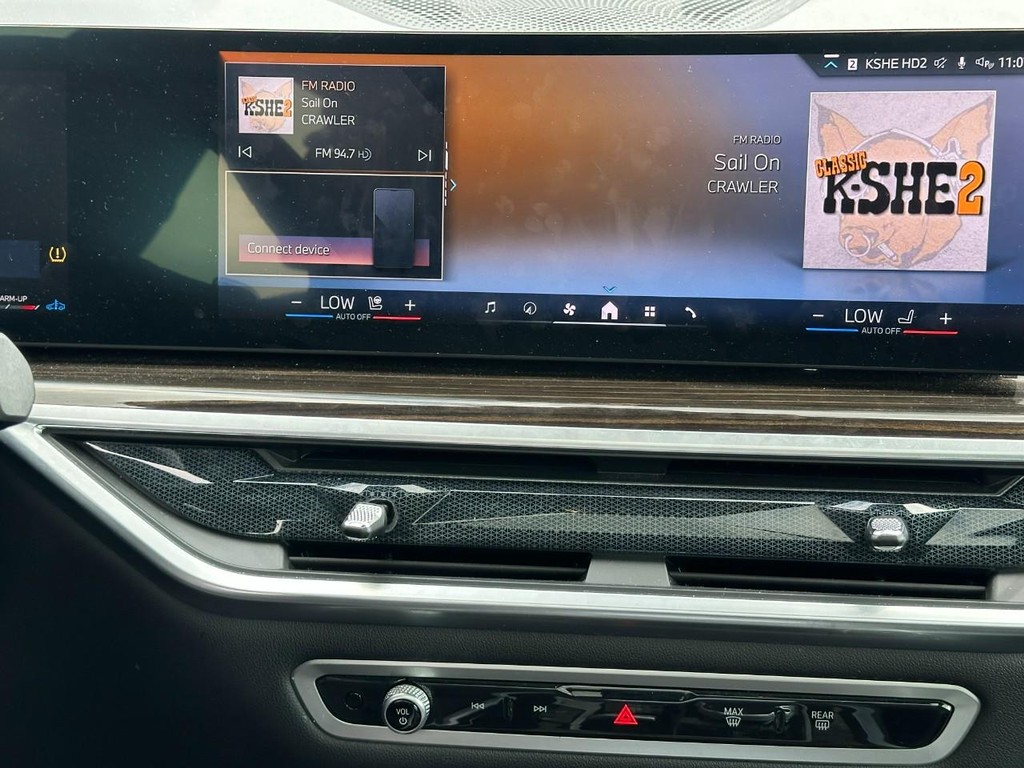 BMW X5 Vehicle Full-screen Gallery Image 15