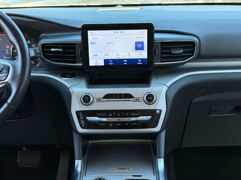 Ford Explorer Vehicle Full-screen Gallery Image 14