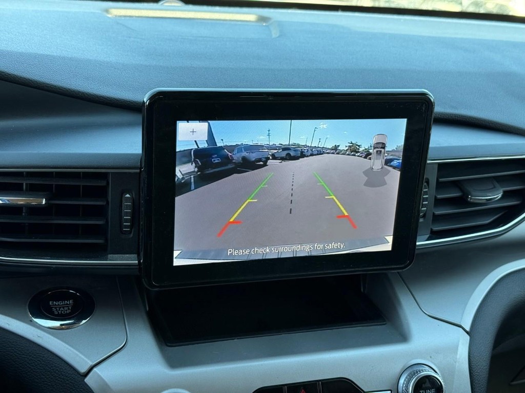 Ford Explorer Vehicle Full-screen Gallery Image 24