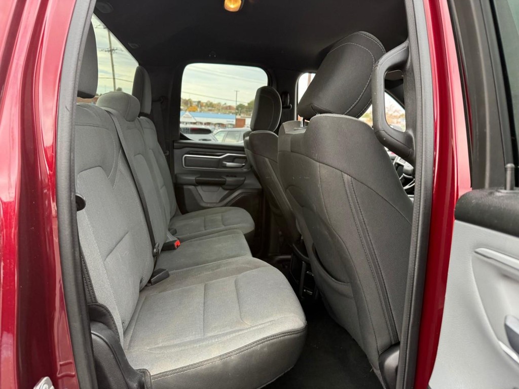 Ram 1500 Vehicle Full-screen Gallery Image 09