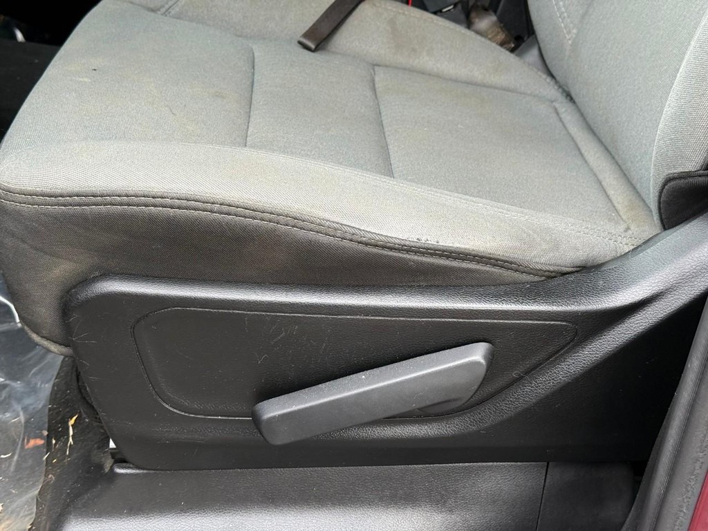 Ram 1500 Vehicle Full-screen Gallery Image 12