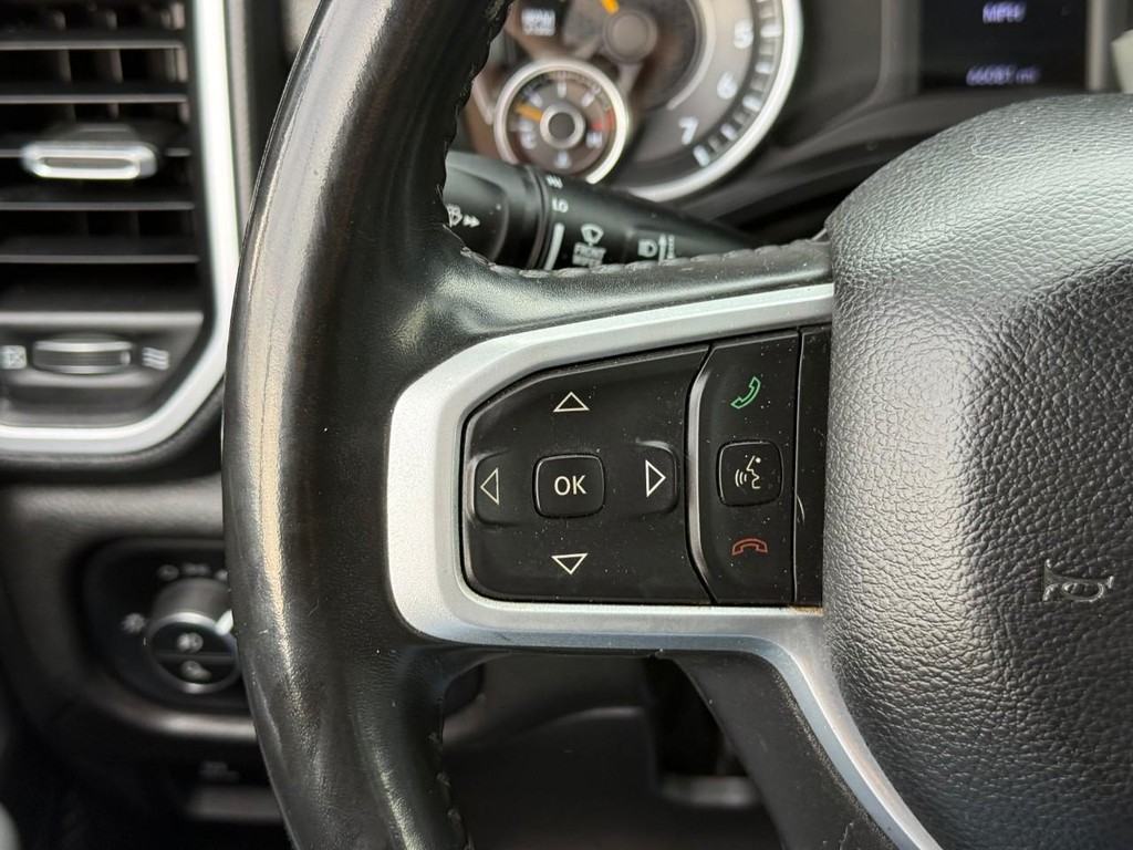 Ram 1500 Vehicle Full-screen Gallery Image 13