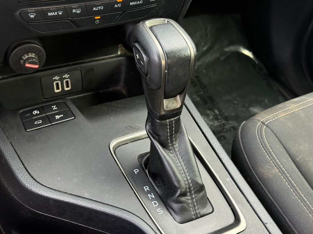 Ford Ranger Vehicle Full-screen Gallery Image 22