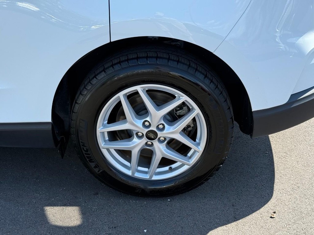 Ford Edge Vehicle Full-screen Gallery Image 05