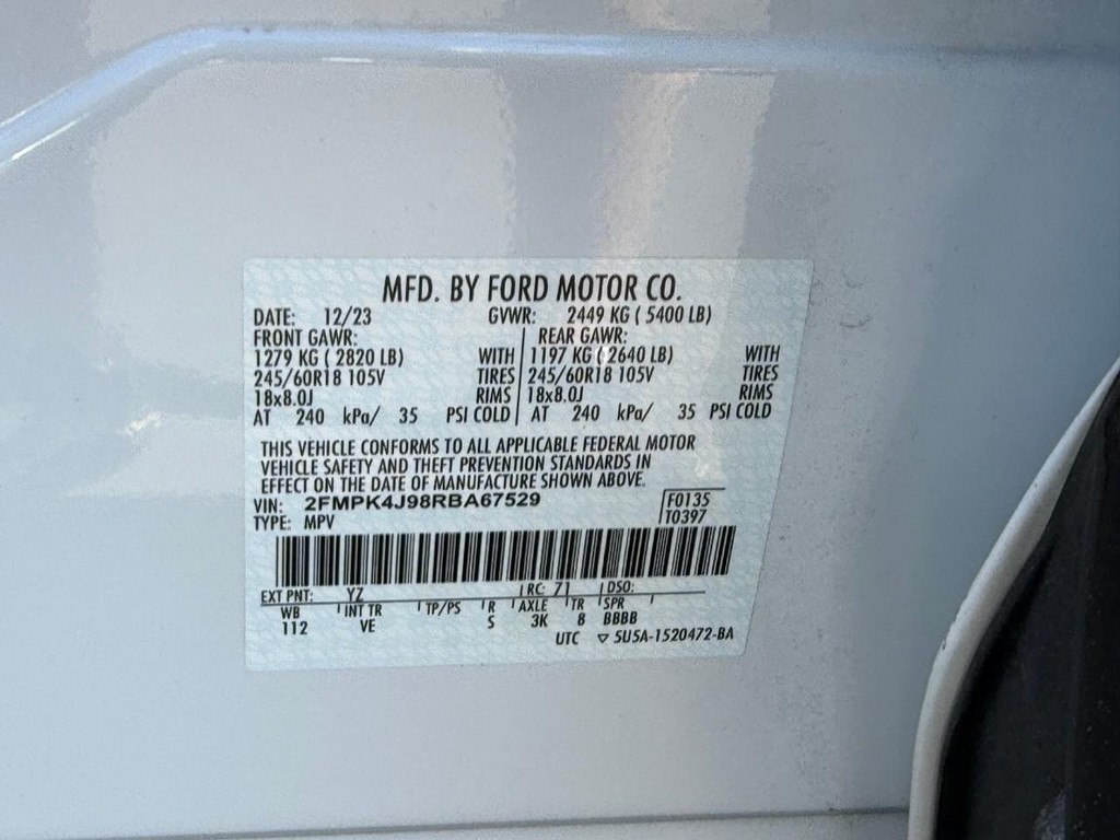 Ford Edge Vehicle Full-screen Gallery Image 27