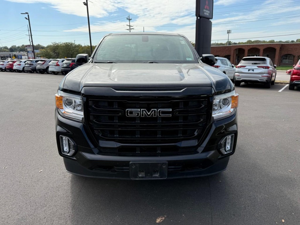 GMC Canyon Vehicle Full-screen Gallery Image 09