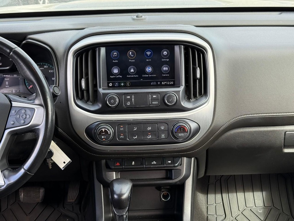 GMC Canyon Vehicle Full-screen Gallery Image 13