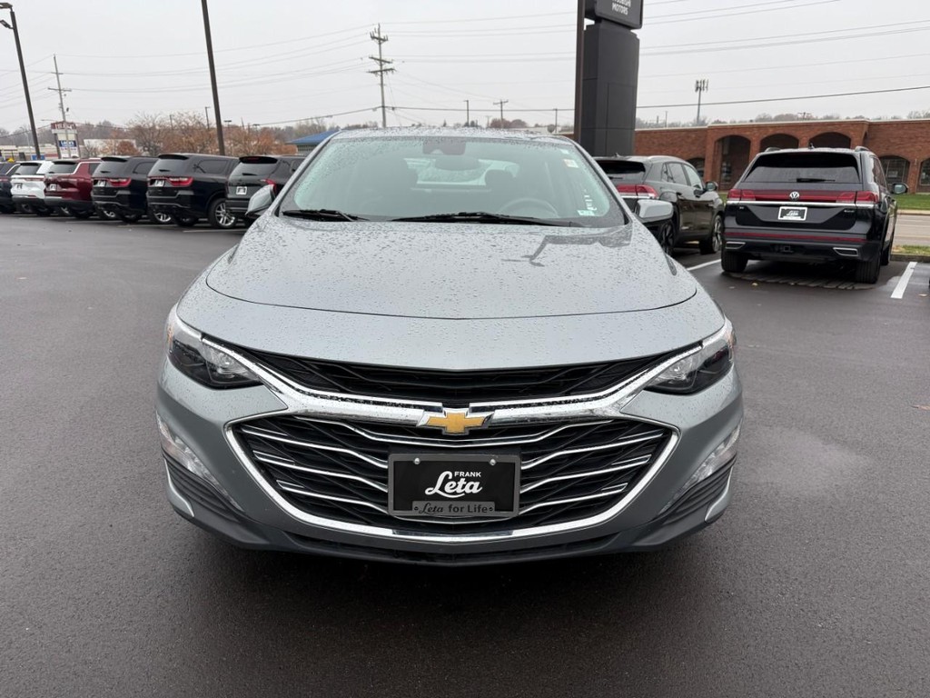 Chevrolet Malibu Vehicle Full-screen Gallery Image 09