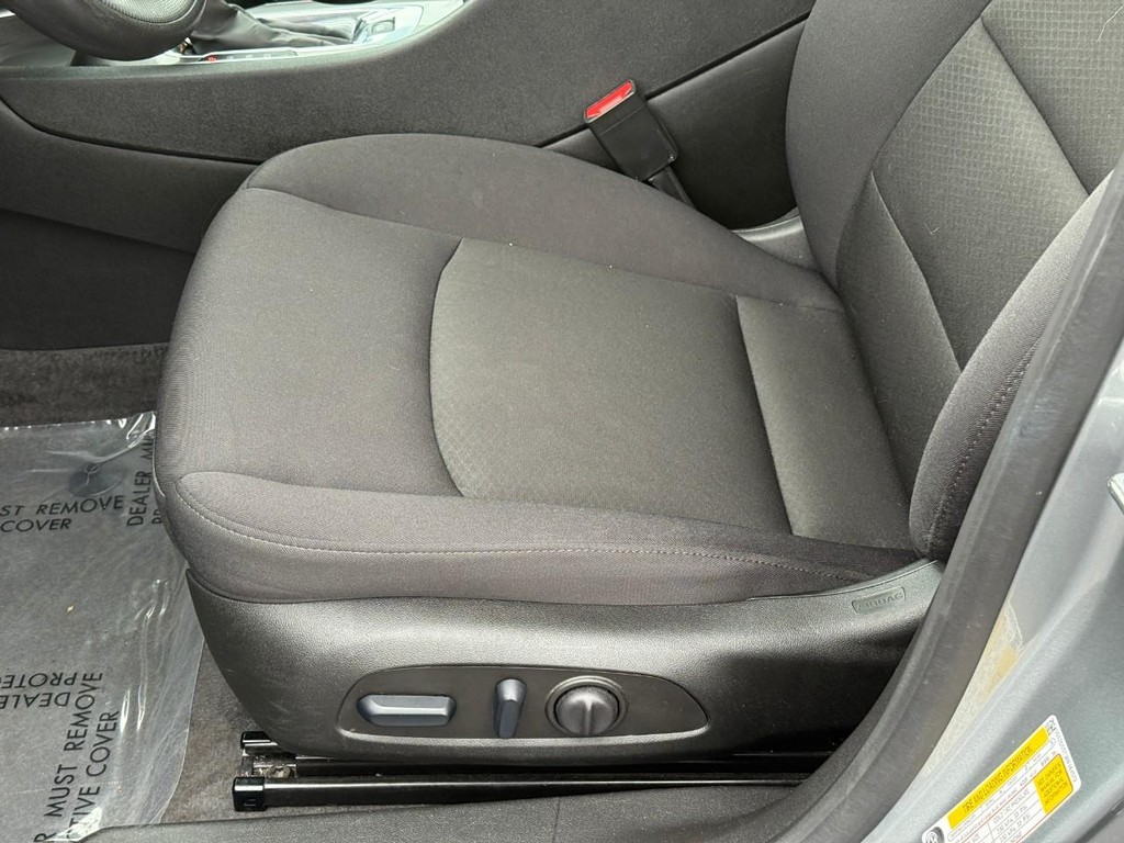 Chevrolet Malibu Vehicle Full-screen Gallery Image 16