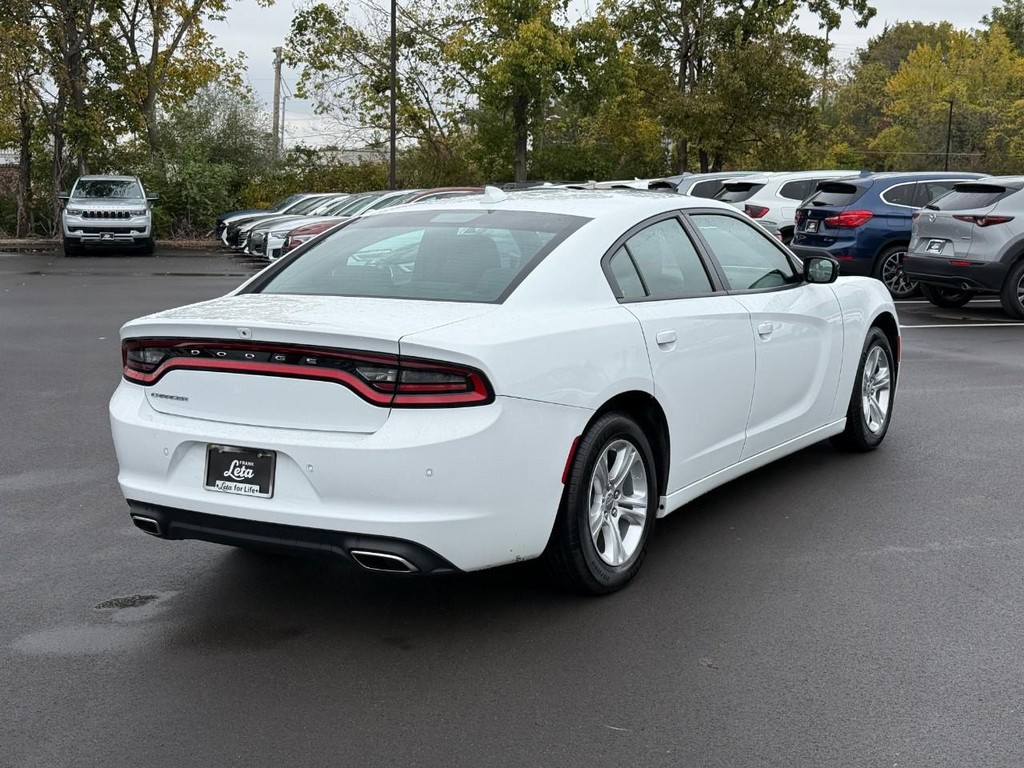 Dodge Charger Vehicle Full-screen Gallery Image 03