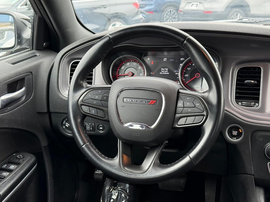 Dodge Charger Vehicle Full-screen Gallery Image 12