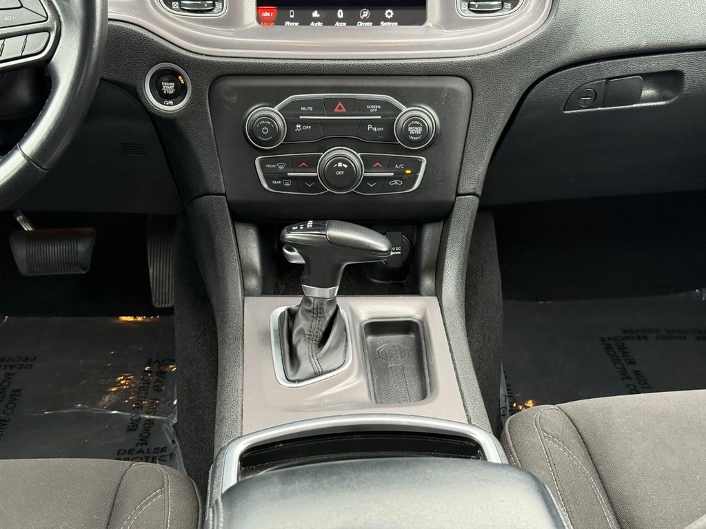 Dodge Charger Vehicle Full-screen Gallery Image 14