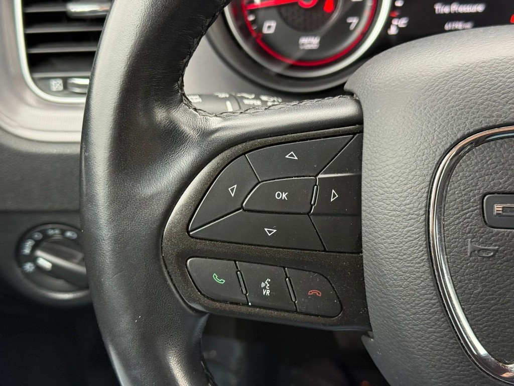 Dodge Charger Vehicle Full-screen Gallery Image 19