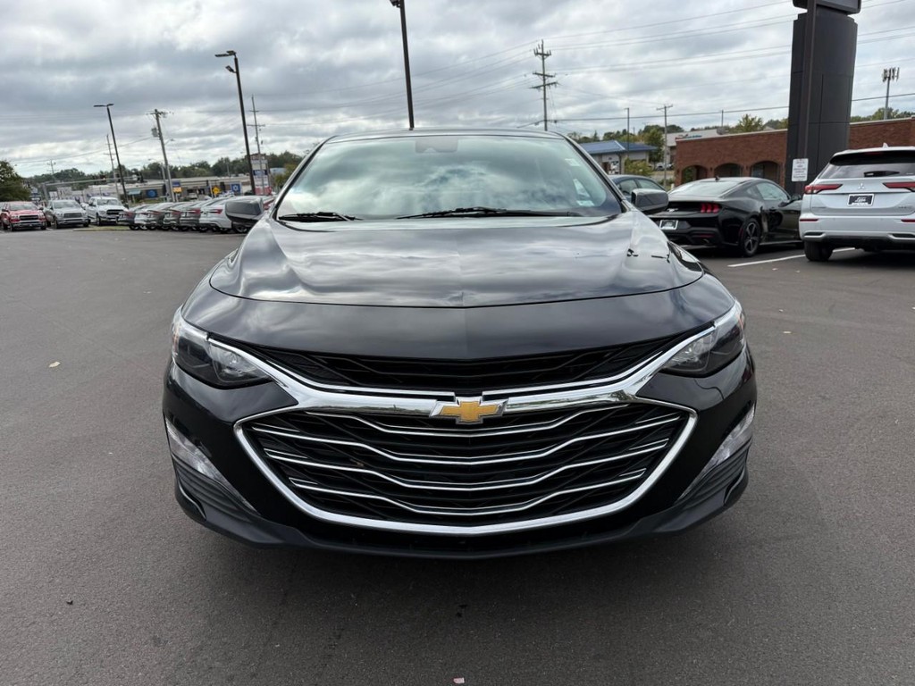 Chevrolet Malibu Vehicle Full-screen Gallery Image 08