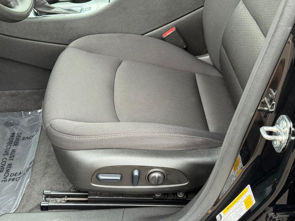 Chevrolet Malibu Vehicle Full-screen Gallery Image 16