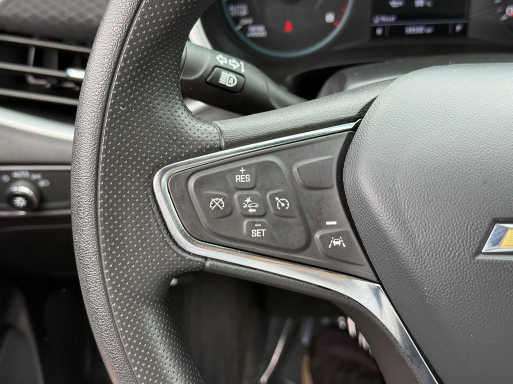 Chevrolet Malibu Vehicle Full-screen Gallery Image 18