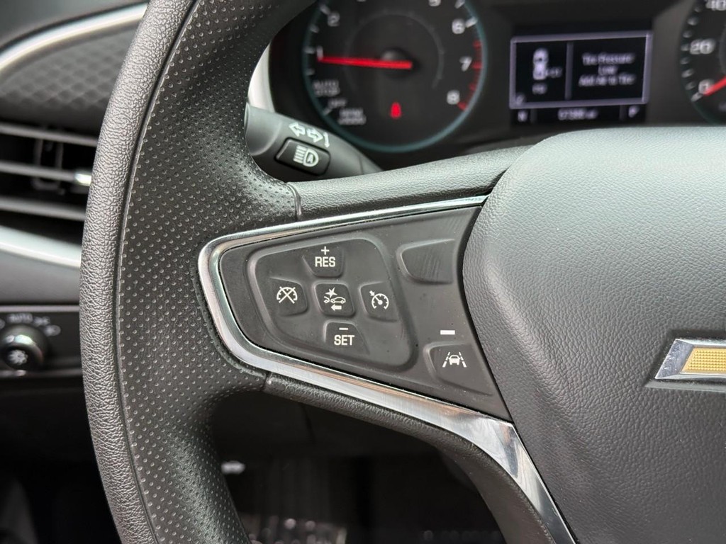 Chevrolet Malibu Vehicle Full-screen Gallery Image 19