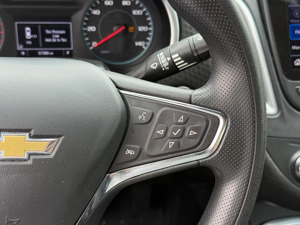 Chevrolet Malibu Vehicle Full-screen Gallery Image 20