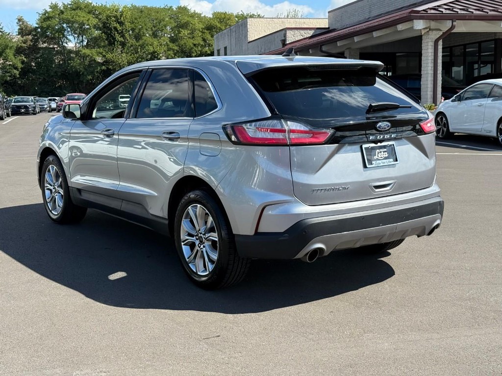 Ford Edge Vehicle Full-screen Gallery Image 04