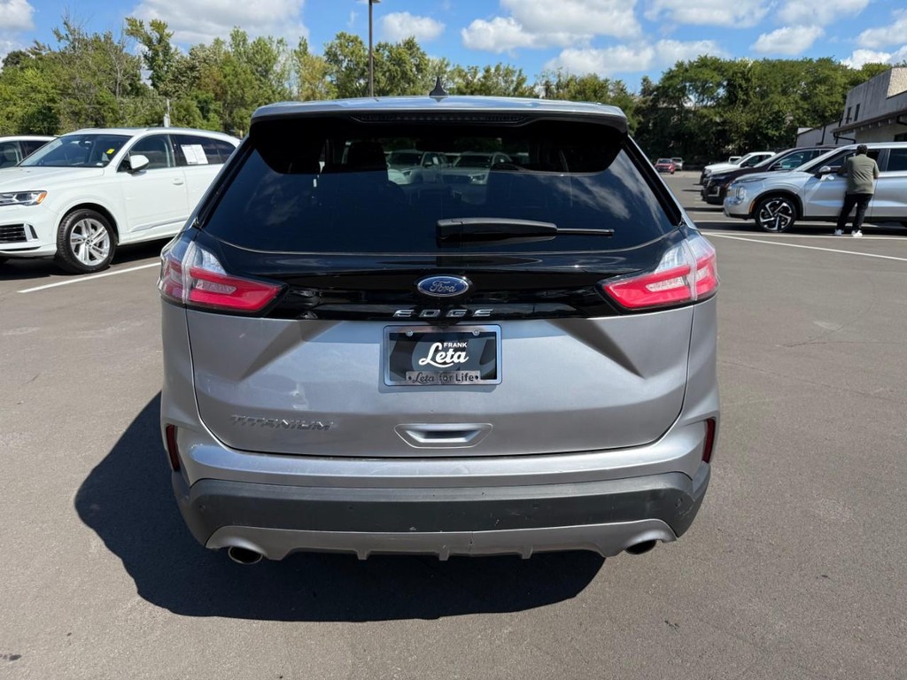 Ford Edge Vehicle Full-screen Gallery Image 07