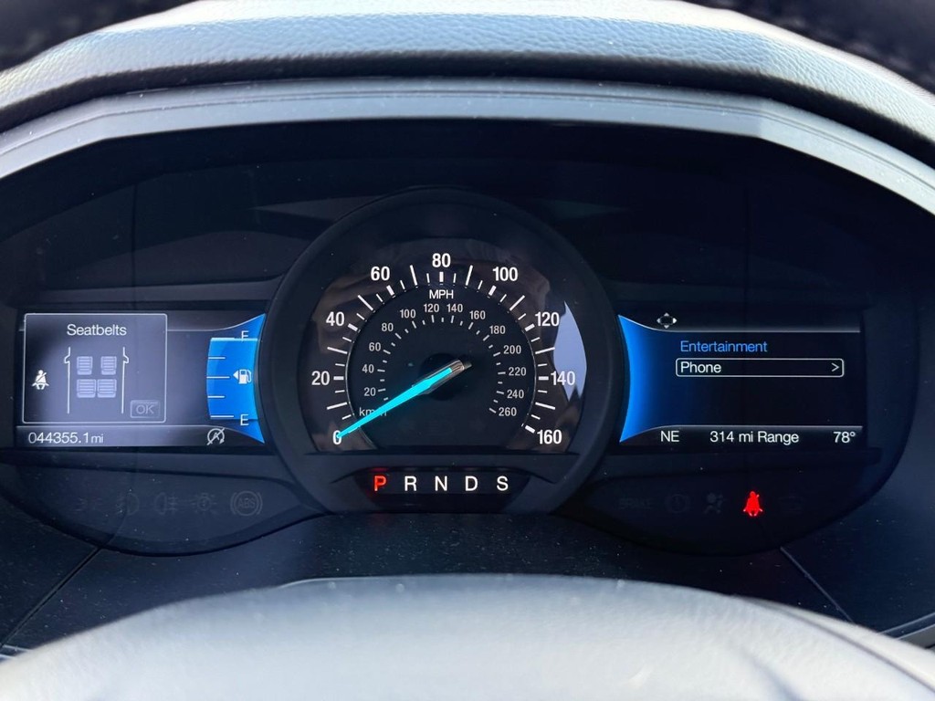 Ford Edge Vehicle Full-screen Gallery Image 21