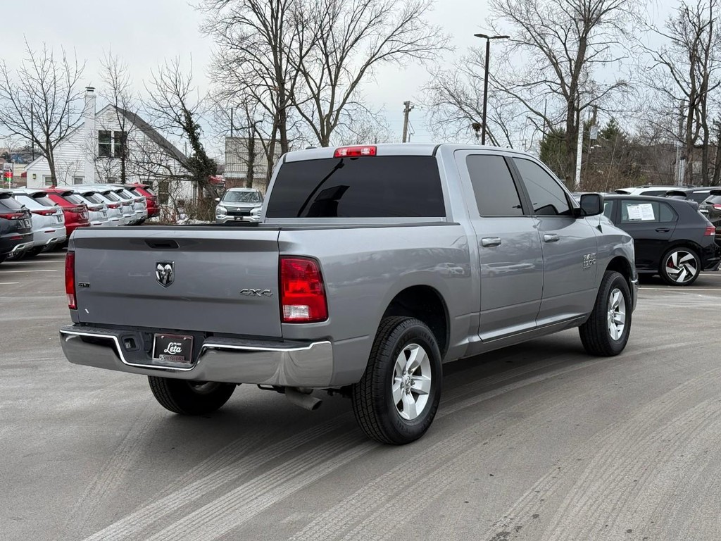Ram 1500 Classic Vehicle Full-screen Gallery Image 03
