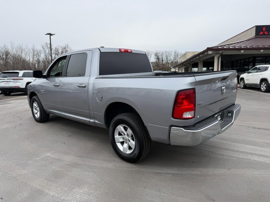 Ram 1500 Classic Vehicle Full-screen Gallery Image 04