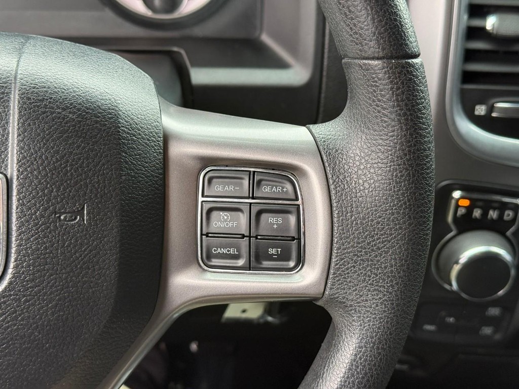 Ram 1500 Classic Vehicle Full-screen Gallery Image 18