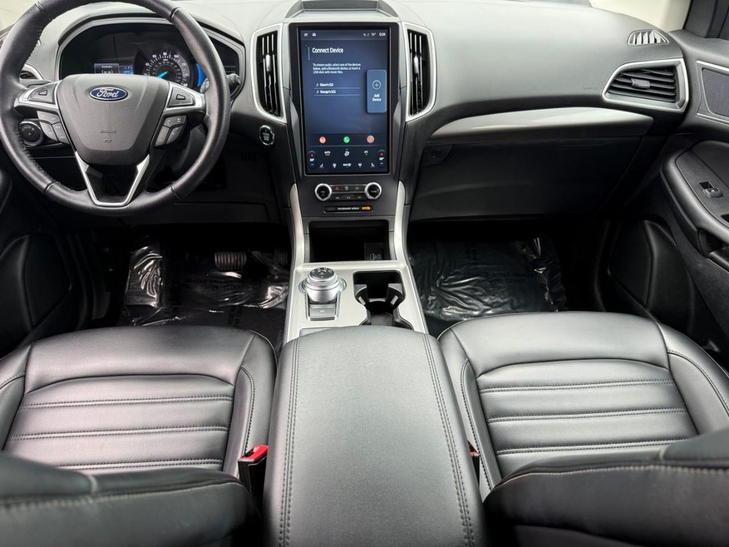 Ford Edge Vehicle Full-screen Gallery Image 11
